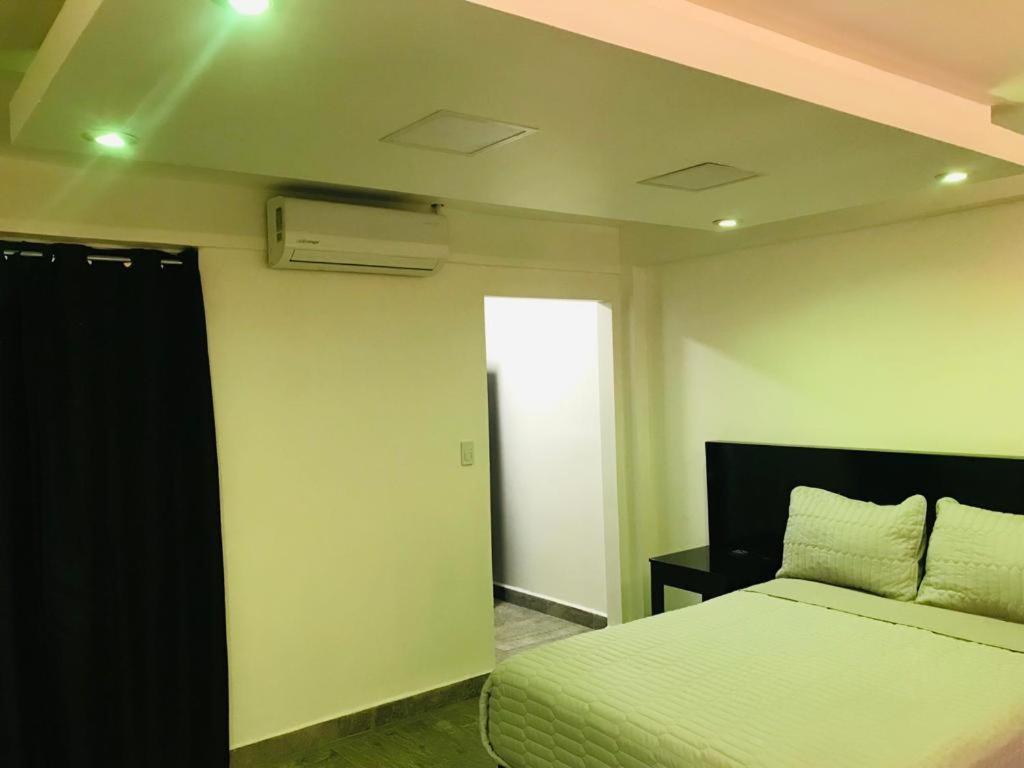 Hotel And Suites Cananea מראה חיצוני תמונה